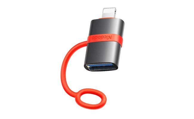 Mcdodo OT-2600 USB-A 3.0 to Lightning Adapter High Speed Data Transfer OTG Compatible Aluminum Alloy Exterior Silicone Band Design